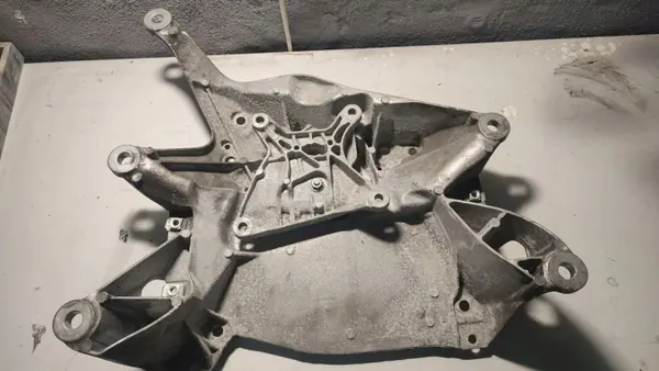 Audi Q5 vaihteiston tuki OEM 80A399262AP image 3