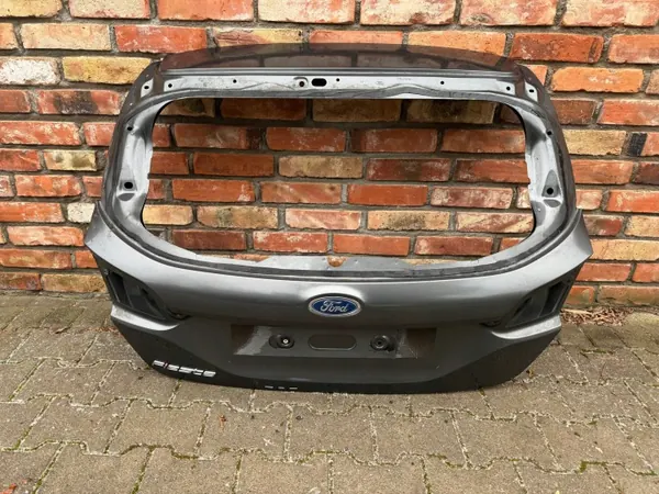 Puerta trasera Ford Fiesta MK8 2018- OEM usado image 2