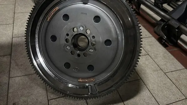 Volante de Dupla Massa Renault Captur II 1.3 TCE image 8