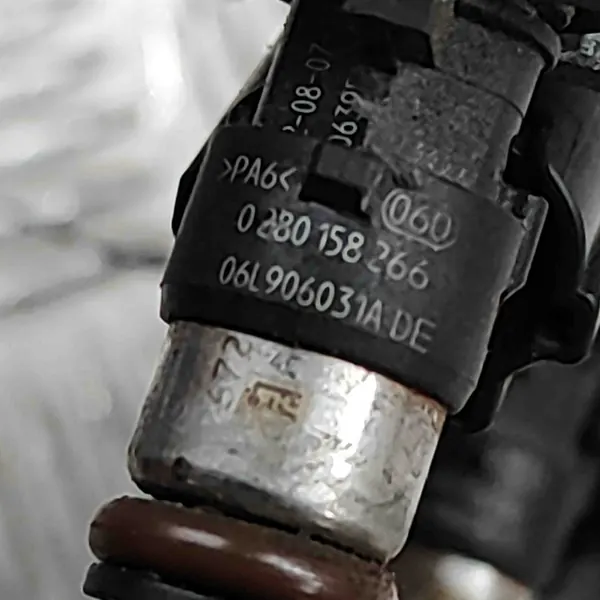 Rampe de carburant VW POLO 2.0L 147kw image 10