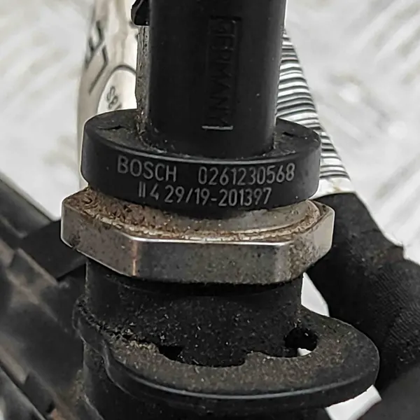 Rampe de carburant VW POLO 2.0L 147kw image 8