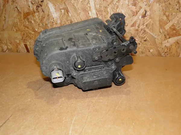 Farol Halógeno Direito 92202-P2000 KIA SORENTO 20- image 3