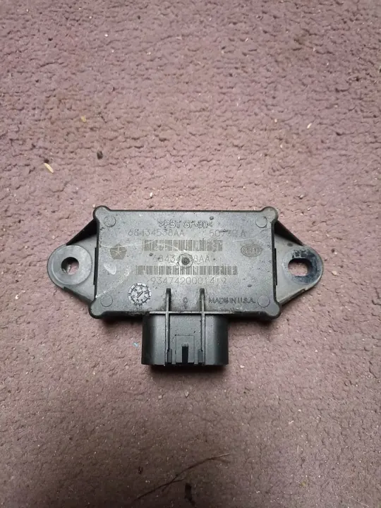 Module de contrôle pompe à carburant OEM 68434538AA image 2
