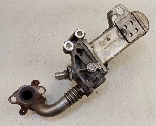 Nissan Pathfinder R51 EGR Pakokaasujäähdytin 14735-5X00A image 4