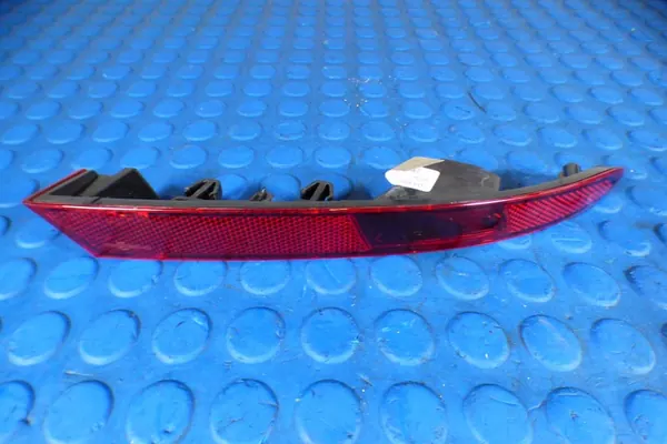 Lámpara reflectante LED trasera izquierda Skoda Kamiq image 4