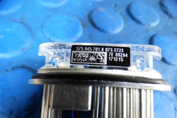 Lámpara reflectante LED trasera izquierda Skoda Kamiq image 9