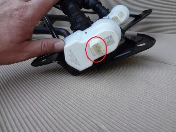 OEM 4M4201997Q/G Actief koolfilterpomp - Gebruikt image 4