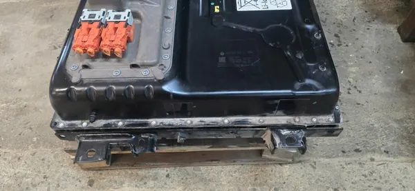 Batería VW Cupra usado OEM 5QS915589G 1Ah image 3