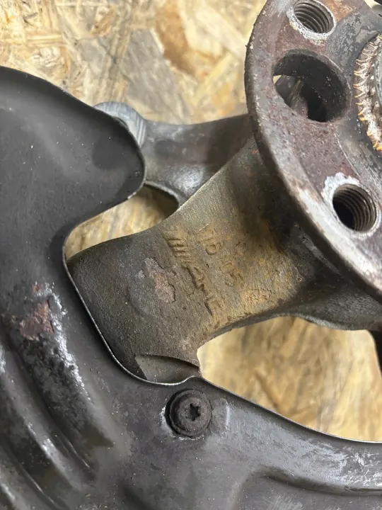 Mercedes GLA W156 W246 45 AMG Vänster Främre Knuckle A2463330300 image 4