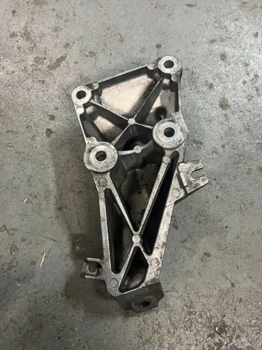 Soporte de escape OEM 22116760307 para BMW 3 E90 image 3