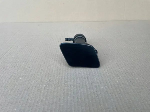 Audi A4 oikea ajovalopesuri OEM 8E0955102C image 2