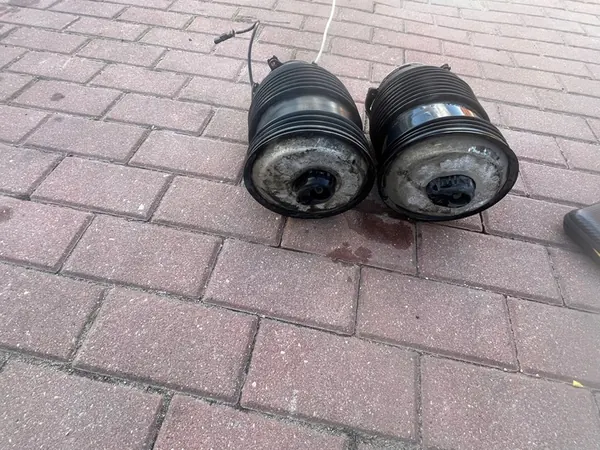 MERCEDES W213 W253 X253 AMG AIR SUSPENSION BAG RIGHT REAR A2133280100 image 2