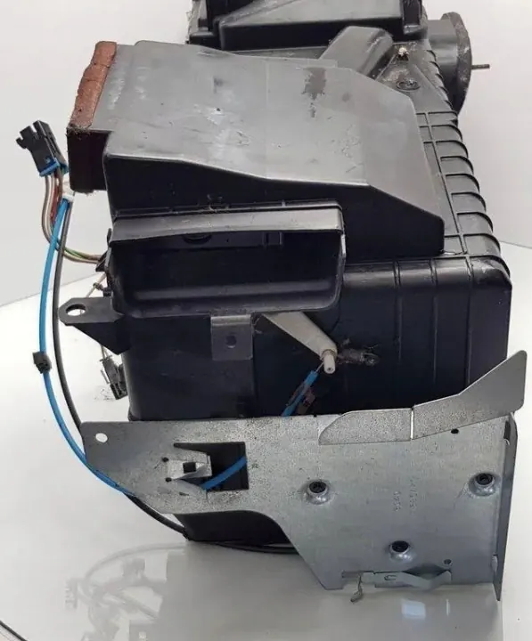 Radiateur de chauffage Mercedes-Benz OEM A1638301762 ML W163 image 3