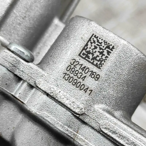 Bomba de aceite Volvo OEM 32298530 para XC40 2.0L image 7