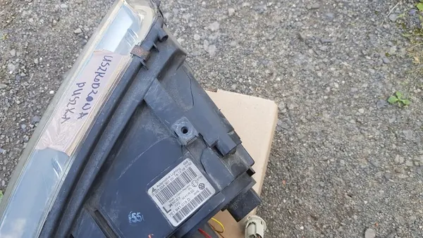 VW T5 7E1 LIFT Farol Direito OEM 7E1941015D image 6