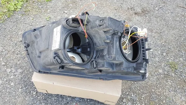 VW T5 7E1 LIFT Farol Direito OEM 7E1941015D image 9