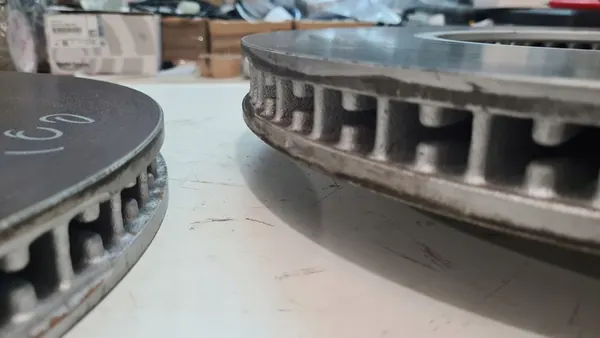 Conjunto de Disco de Freio Dianteiro G20, G06, G07 OE 34106880077 image 5