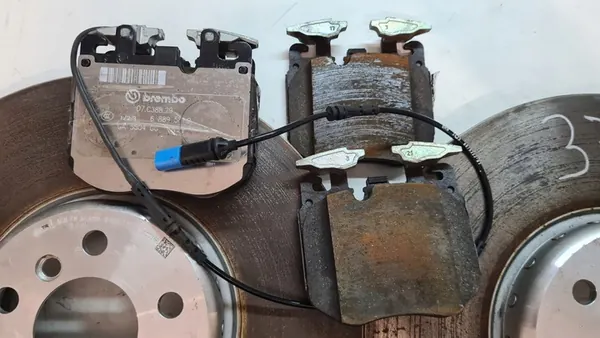 Conjunto de Disco de Freio Dianteiro G20, G06, G07 OE 34106880077 image 7