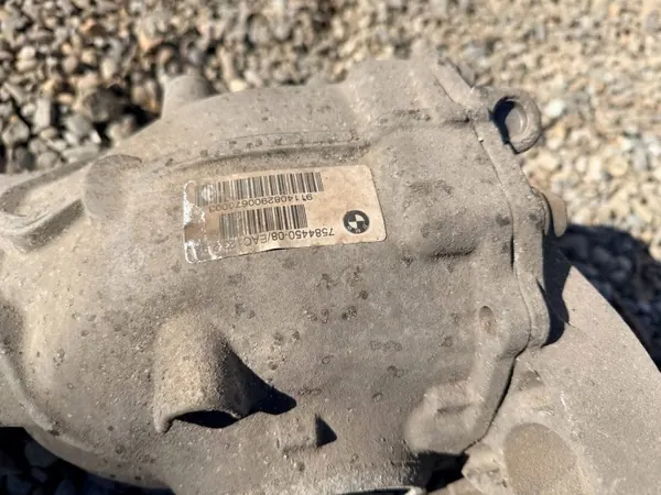 BMW 5 F10 F11 Hinterachsdifferential OEM 7584450 image 9