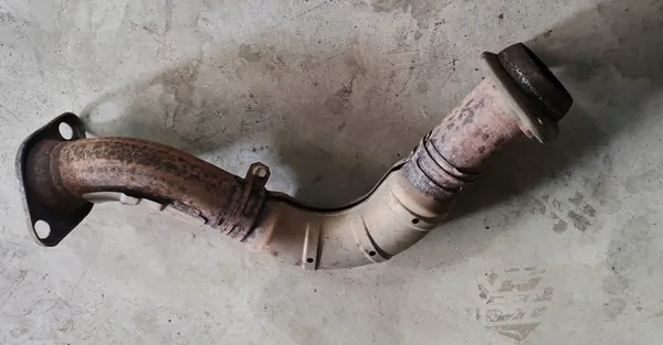 Coude de tuyau d'échappement 1.6 Sport Suzuki Swift MK7 10-16 image 2