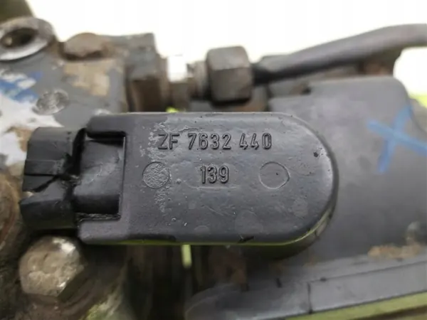 Iveco Euro Cargo Luftkompressor OEM 504080656 image 6