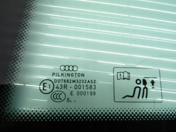 Linkes hinteres Seitenscheibe OEM E000199 Audi A3 8V image 3