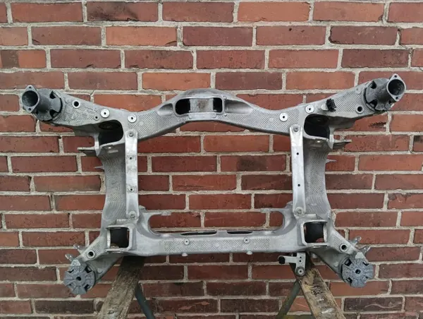 Porsche Panamera Bakvagnsram OEM 9700331051 image 3