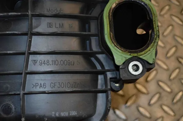 Porsche OE Insugningsgrenrör OEM 94811001102 Begagnad image 7