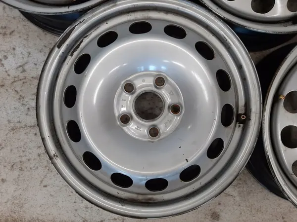 4 Teräsvanteet Volkswagen OE Caddy 6.0" x 16" 5x112 ET 50 image 3