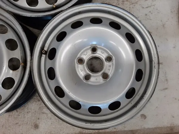 4 Teräsvanteet Volkswagen OE Caddy 6.0" x 16" 5x112 ET 50 image 4