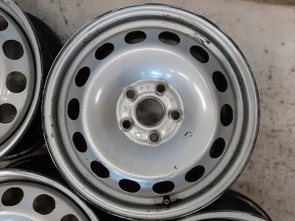 4 Teräsvanteet Volkswagen OE Caddy 6.0" x 16" 5x112 ET 50 image 5