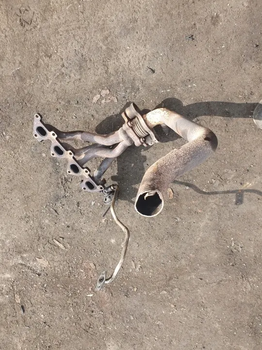 Colector de escape OEM VW Golf 4 1.4 16V 2002 image 3