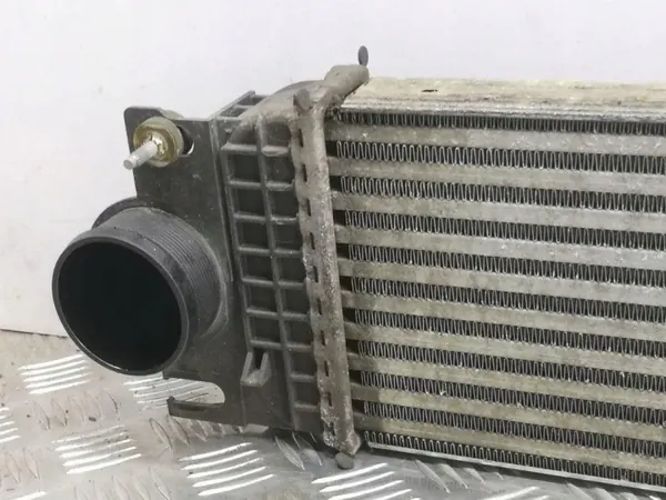Intercooler Ford OEM DG936K775DB - État utilisé image 4