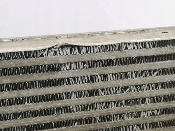 Intercooler Ford OEM DG936K775DB - État utilisé image 5