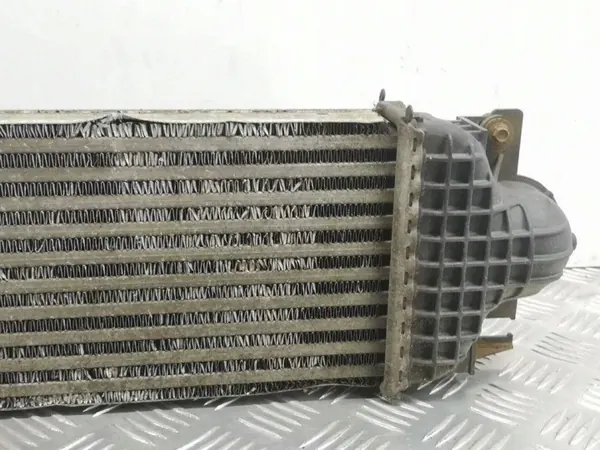 Intercooler Ford OEM DG936K775DB - État utilisé image 6