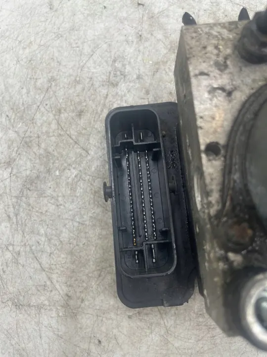 ABS ESP Pumppu OEM 6C0614517L Audi A1:lle image 9