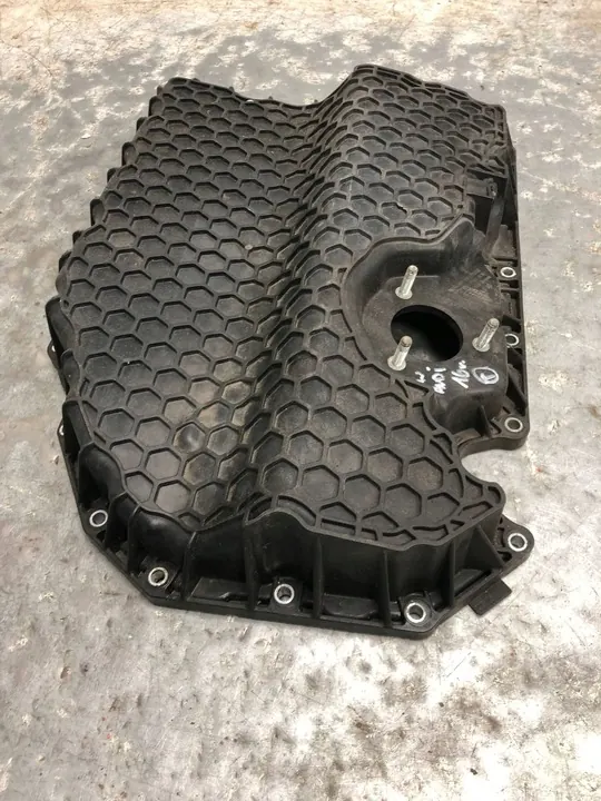 Oljetank VW Audi 06K103598N image 2