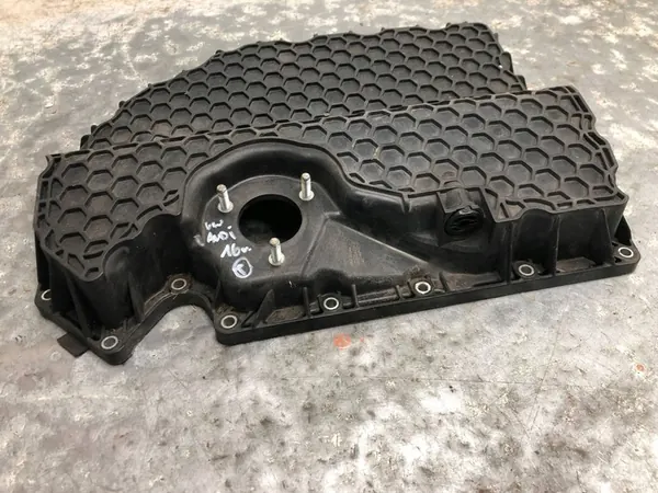 Oljetank VW Audi 06K103598N image 4