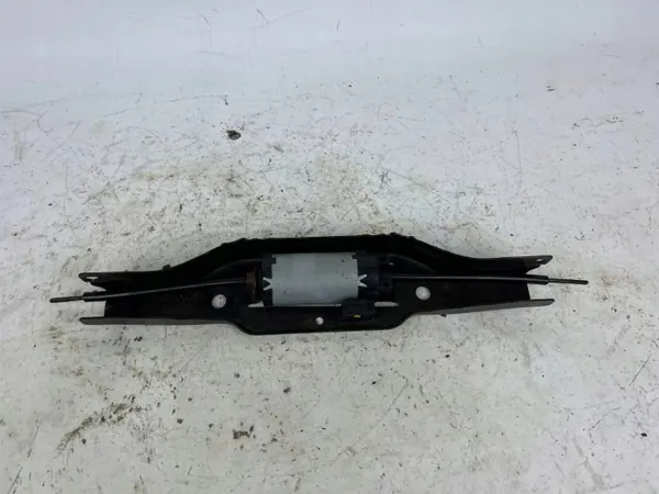 Motor de asiento Maserati Ghibli OEM L0372838AA image 2