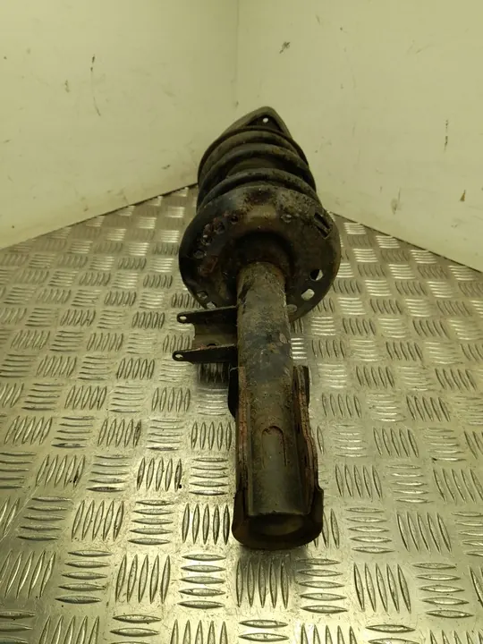 Framfjäder Mercedes-Benz B-Klass 2016 V A24632329 image 3