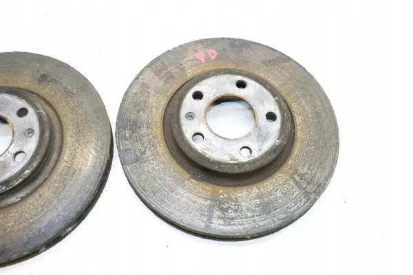 Audi Q5 8R Etujarrulevy OEM 8K0615301A image 4