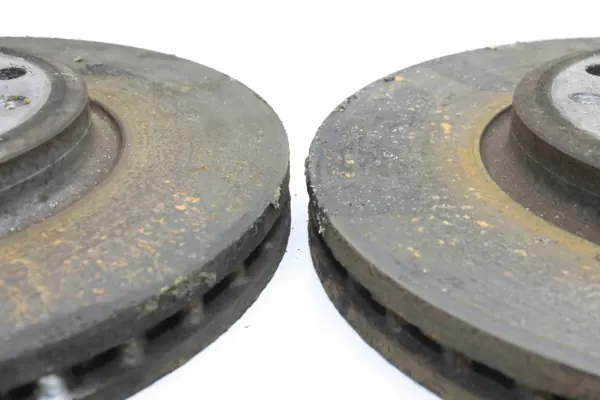 Audi Q5 8R Etujarrulevy OEM 8K0615301A image 5