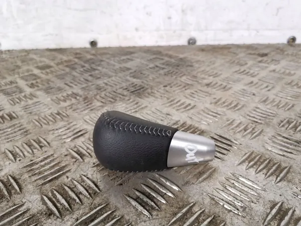 Pommeau de levier Mitsubishi Outlander OEM FBZ10852 image 3