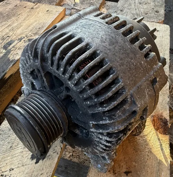 ALTERNATOR AUDI A6 C6 2.0 TDI image 2