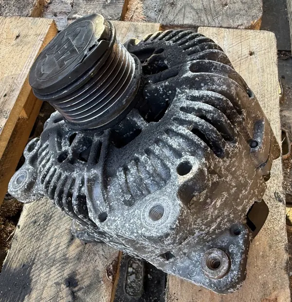 ALTERNATOR AUDI A6 C6 2.0 TDI image 3