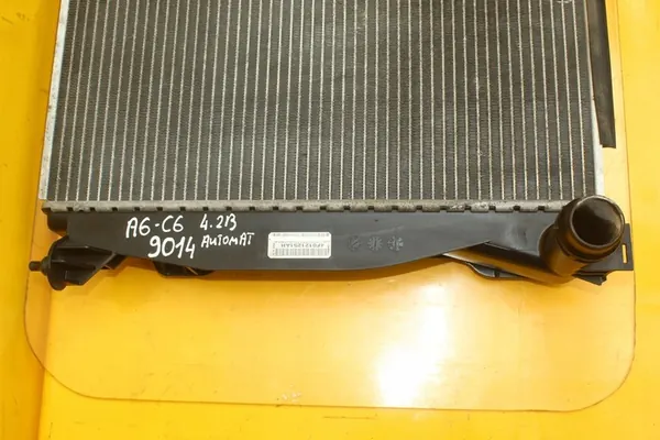 Radiador de Agua Audi A6 C6 4.2 B Automático OEM 4F0121251AH image 5