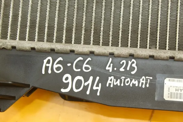 Radiador de Agua Audi A6 C6 4.2 B Automático OEM 4F0121251AH image 9