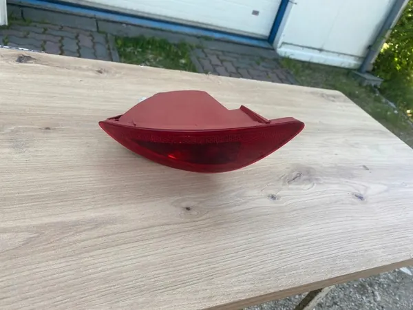 Lanterna de neblina traseira direita Clio III Lift 8200776054 image 2