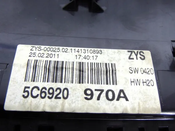 Mittaristo OEM 5C6920970A VW Jetta 1.6 TDI:lle image 5