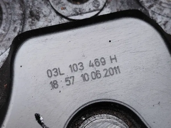 OEM 03L103469H Kleppendeksel voor VW Touran 1.6 TDI image 7